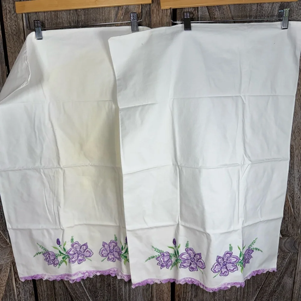 Floral Embroidered‎ Pillowcases Set